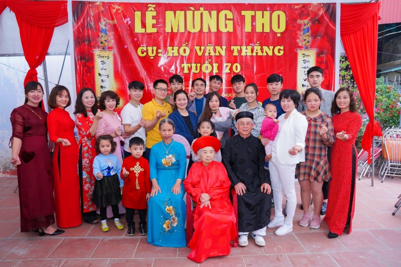 ca m do ng dam cuoi vang cua cu ba mac benh ung thu o ha noi