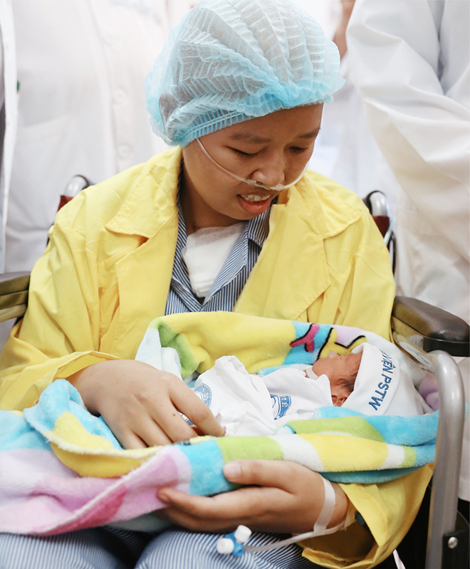 Đỗ Bình An đã được 6 tháng tuổi: Câu chuyện phi thường của người mẹ ung thư giai đoạn cuối, quyết sinh con bằng tất cả tình yêu thương và lòng dũng cảm - Ảnh 7.