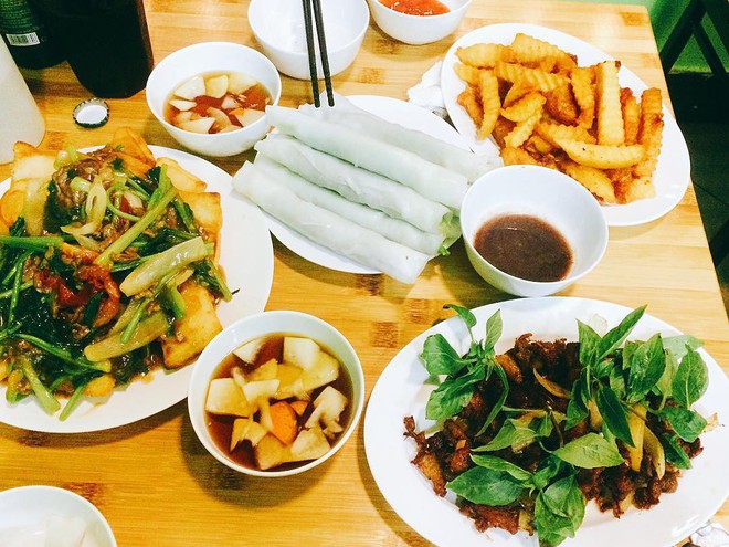 Ngoài phố bánh xèo, Hà Nội còn có hẳn con phố chuyên bán phở cuốn lâu đời, bạn đã ăn hết chưa? - Ảnh 16.