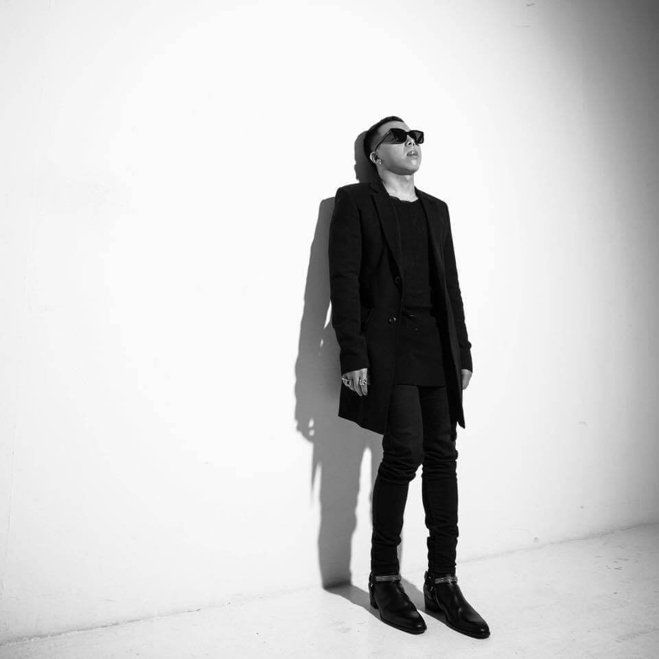 Tiểu sử Hoàng Touliver - 