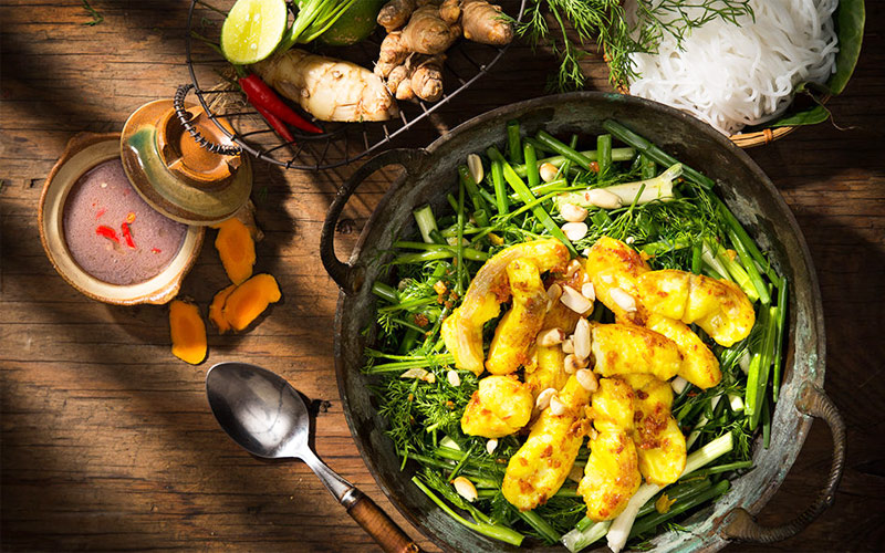 Chả cá Lã Vọng: Cả con phố dành riêng cho một món ăn đặc biệt