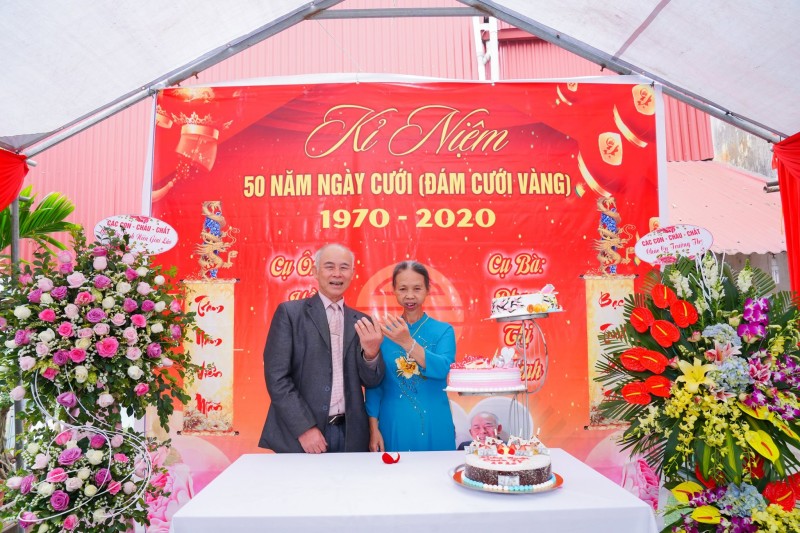ca m do ng dam cuoi vang cua cu ba mac benh ung thu o ha noi
