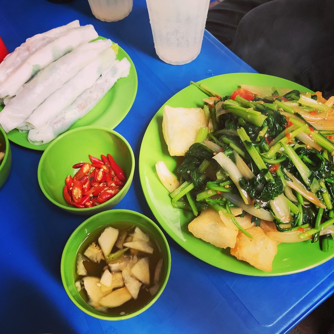 Ngoài phố bánh xèo, Hà Nội còn có hẳn con phố chuyên bán phở cuốn lâu đời, bạn đã ăn hết chưa? - Ảnh 10.