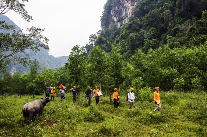 Đường hầm 'tình yêu' trong hang