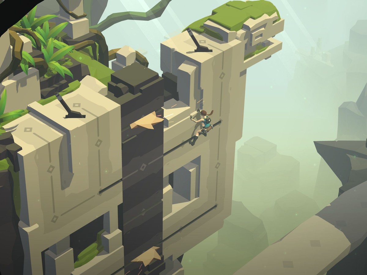 Với một cái tên khá lạ là Lara Croft GO đã tiết lộ một phần cách chơi cho tựa game hấp dẫn này.